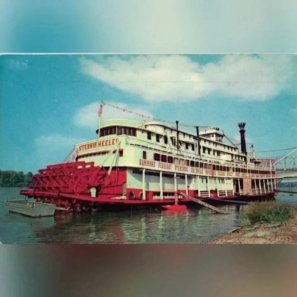 KY 58 - STEERNWHEELER- River Steamboat (1792)-Boston 15, Mass. Postcard - Picture 1 of 2